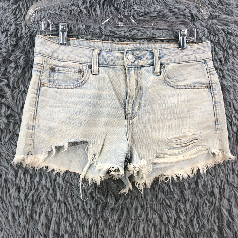 American Eagle Outfitters Shorts Size 4 Tom Girl Shortie Distressed Light Wash - Picture 3 of 12